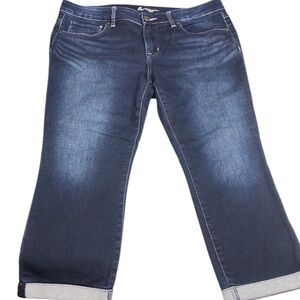 LIKE NEW BOOTLEGGER STRETCH DENIM CAPRI JEANS 12/31x22 ⭐️